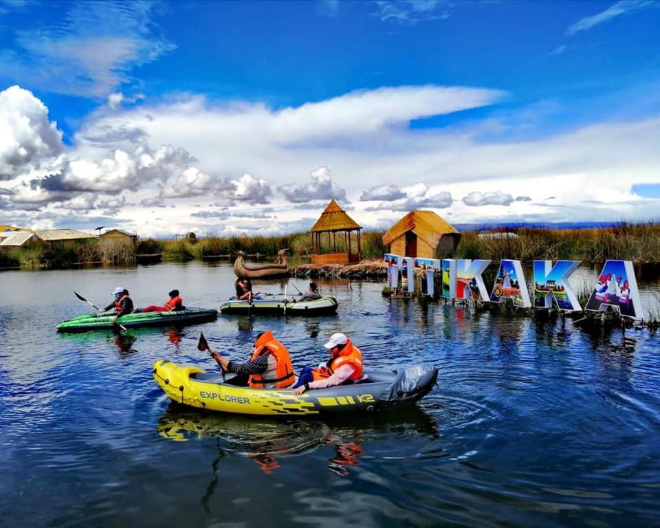 Uros Aruma Uro On Uros Floating Islands Puno Esterno foto